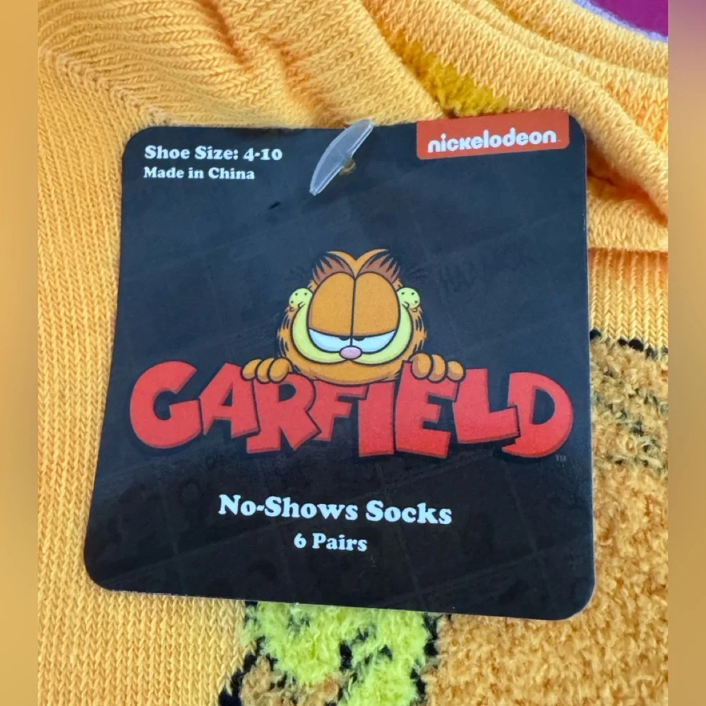 Nickelodeon Woman’s  6 Pair Garfield  No Show Socks      Shoe Size 4-10.    NWT